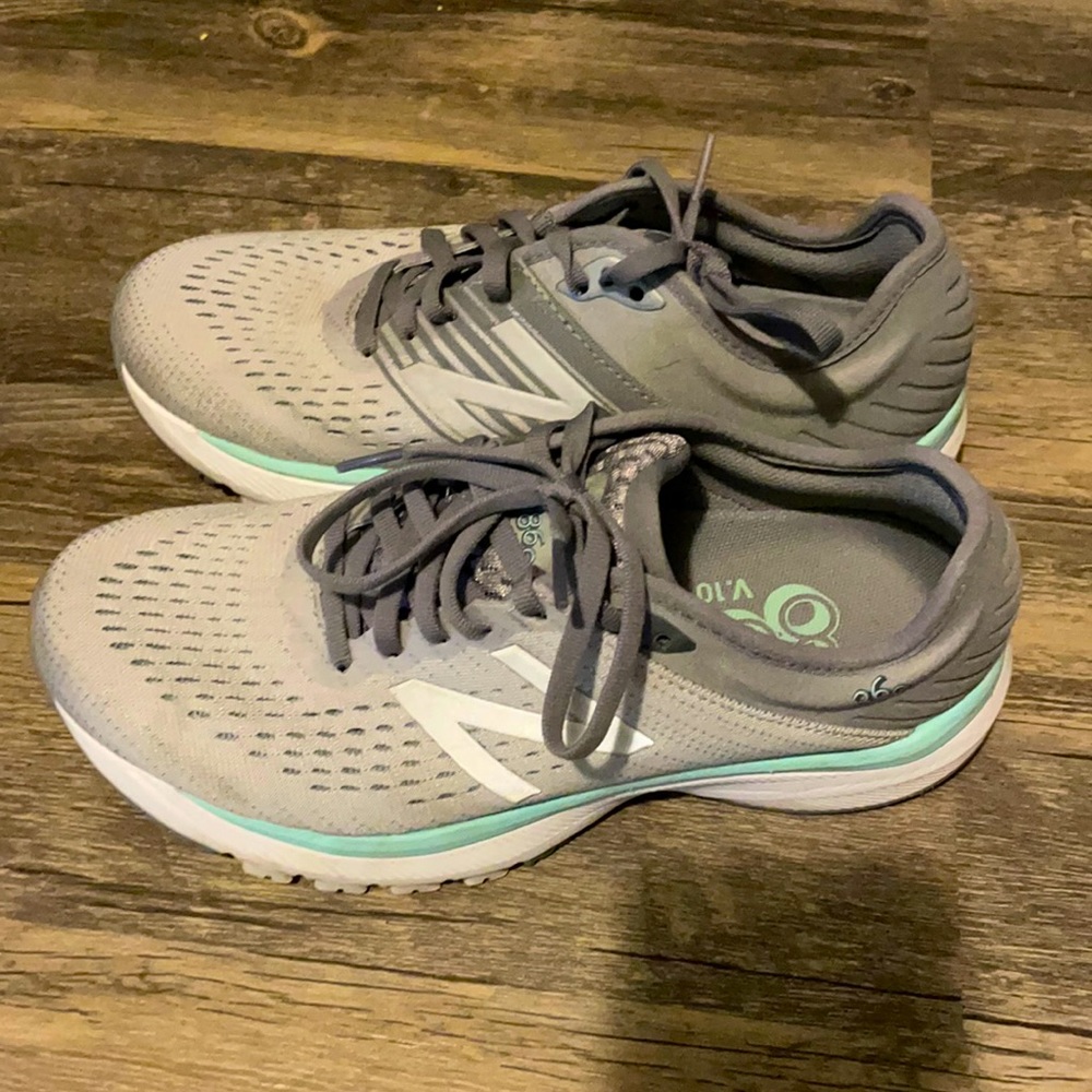 New Balance 860 V.10